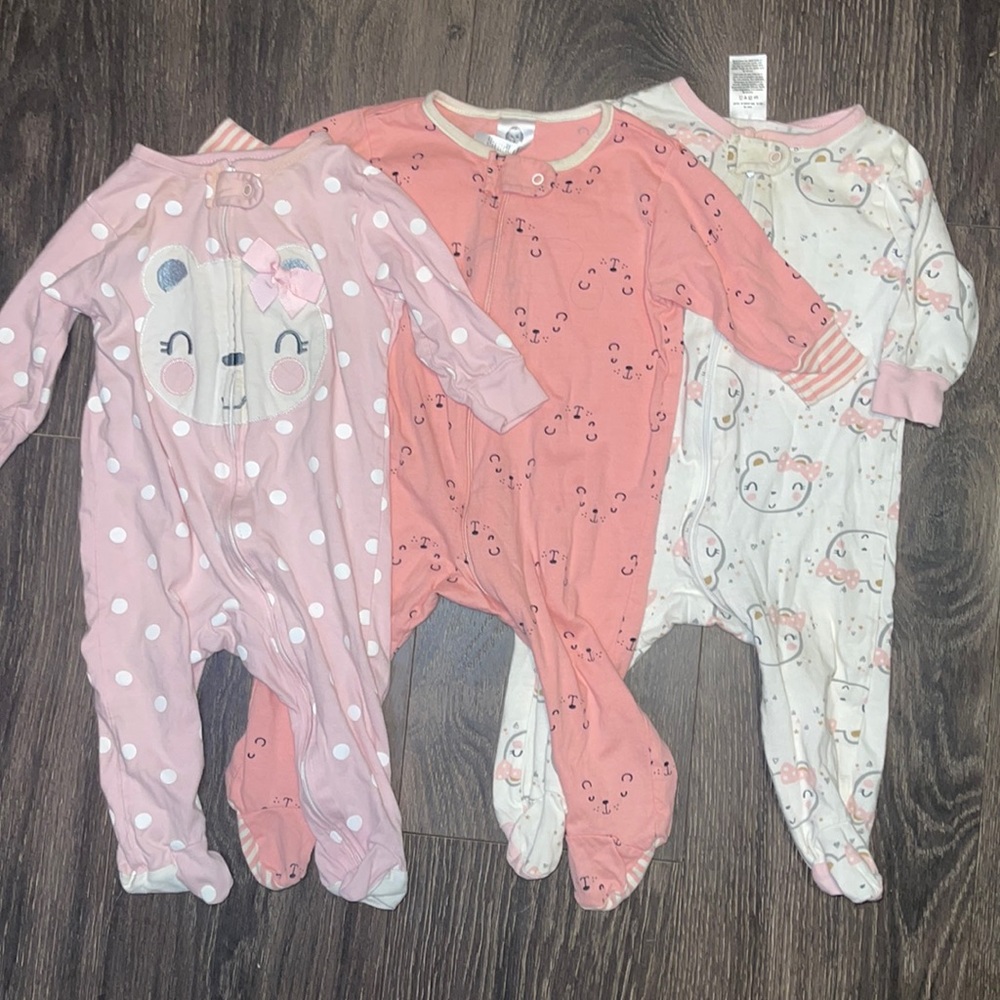 Baby sleepers : 3-Pack Baby Girls Bears & bows Sleep 'N Plays 3/6 months
